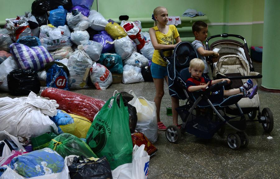 Беженцам из Славянска помогают обычные люди