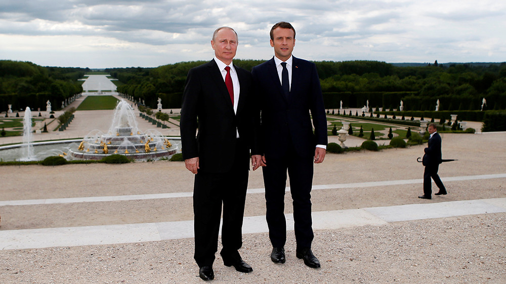 «В интересах французов и россиян»: о чём договорились в Версале Владимир Путин и Эммануэль Макрон